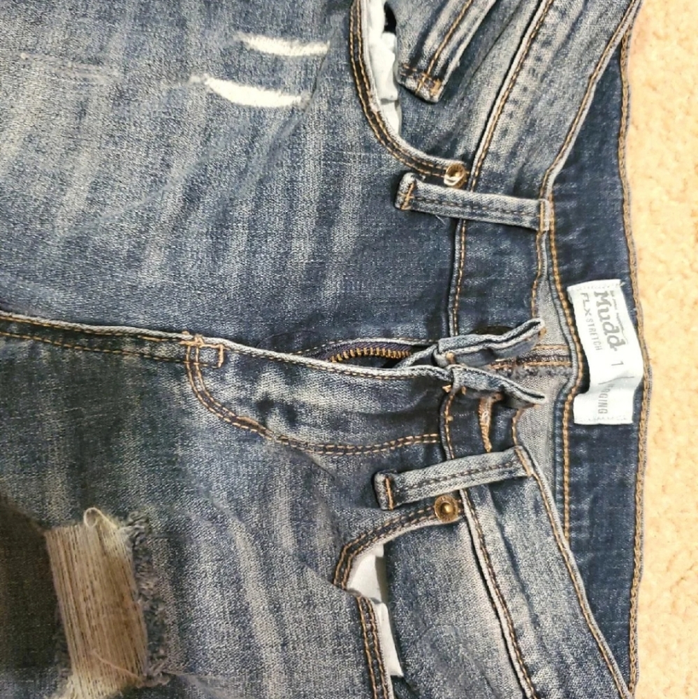 Jeans - Picture 3 of 4